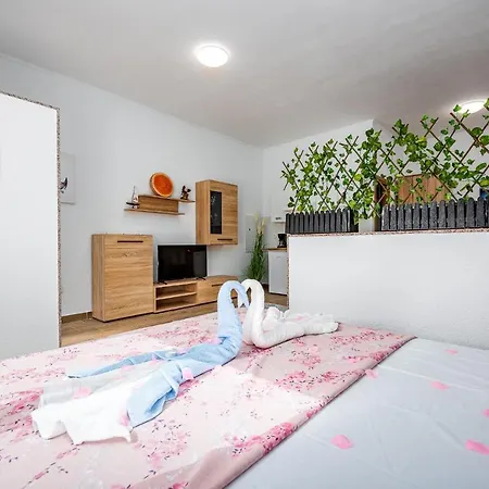 Heidi Appartamento Umago